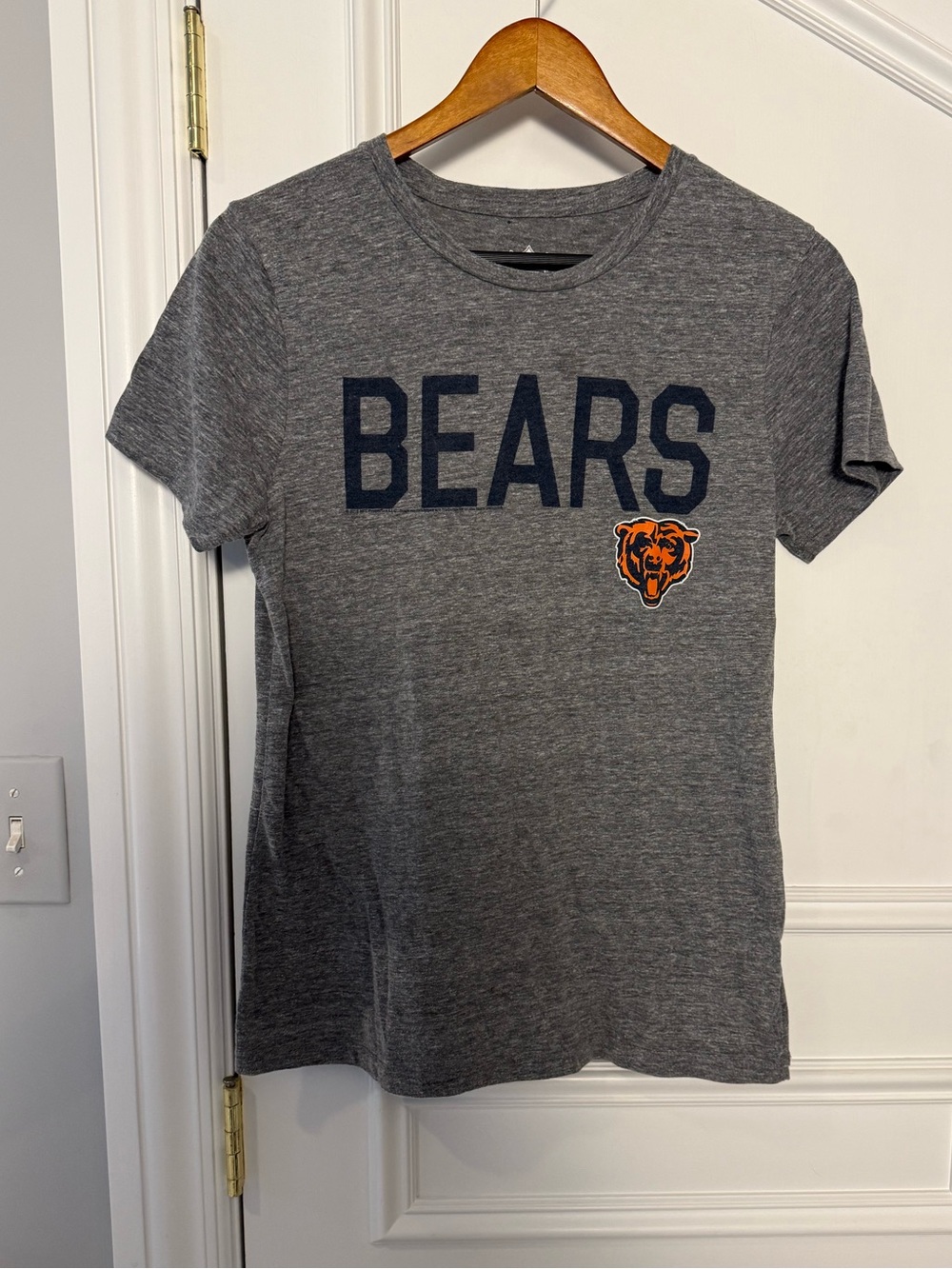 Chicago Bears NFL Women’s Gray Graphic T-Shirt Small